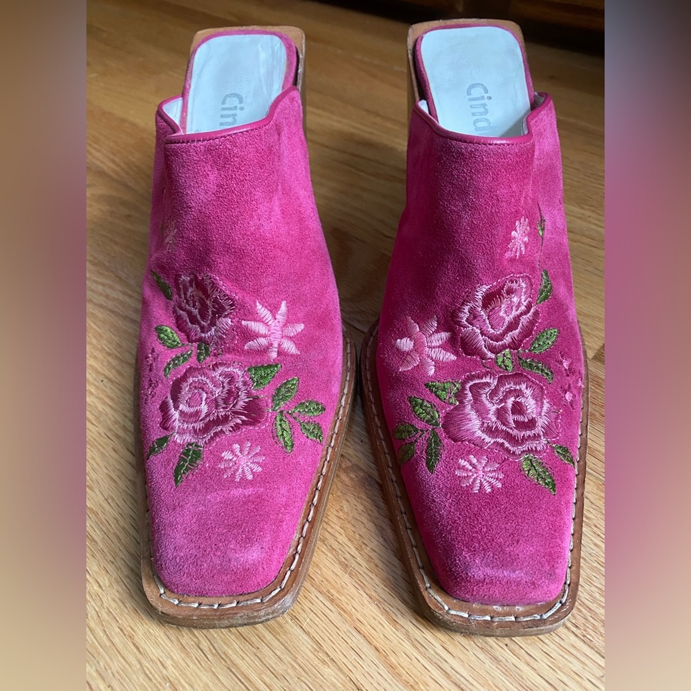 Vintage Embroidered Pink Suede Mules
